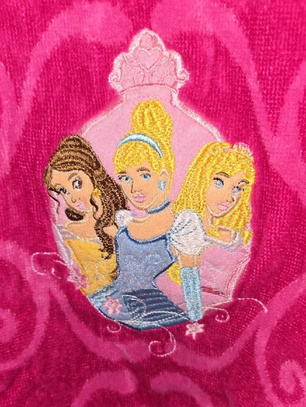 Disney Princess Pink Beach Towel Size 34in x 63in - Picture 9 of 9